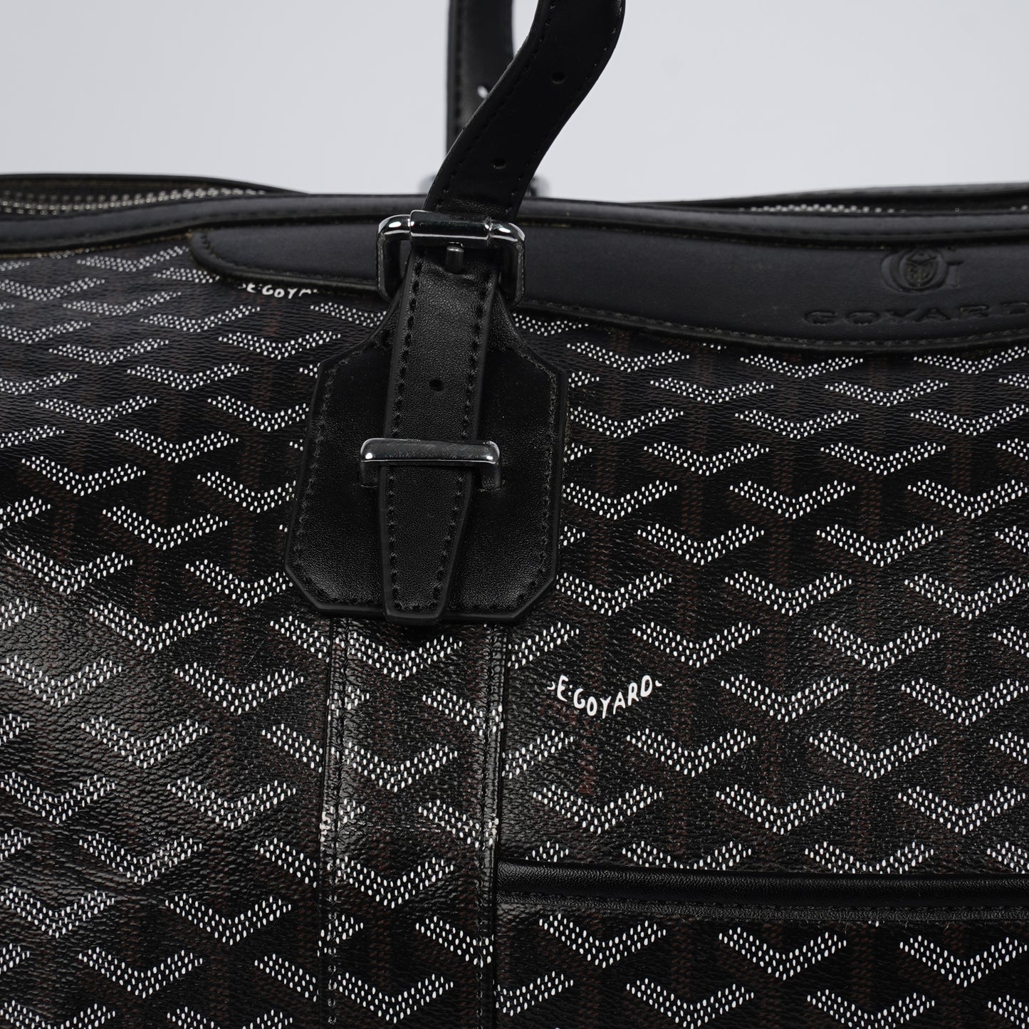 GoYard Duffle Bag
(Brown / Black)