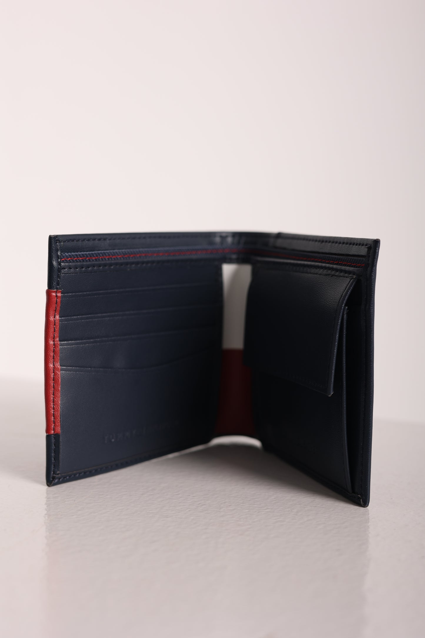 Tommy Hilfiger Leather Wallet
