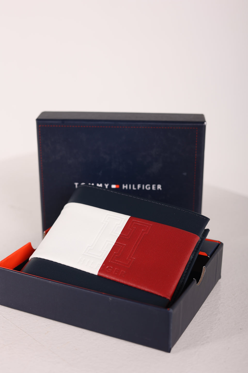 Tommy Hilfiger Leather Wallet