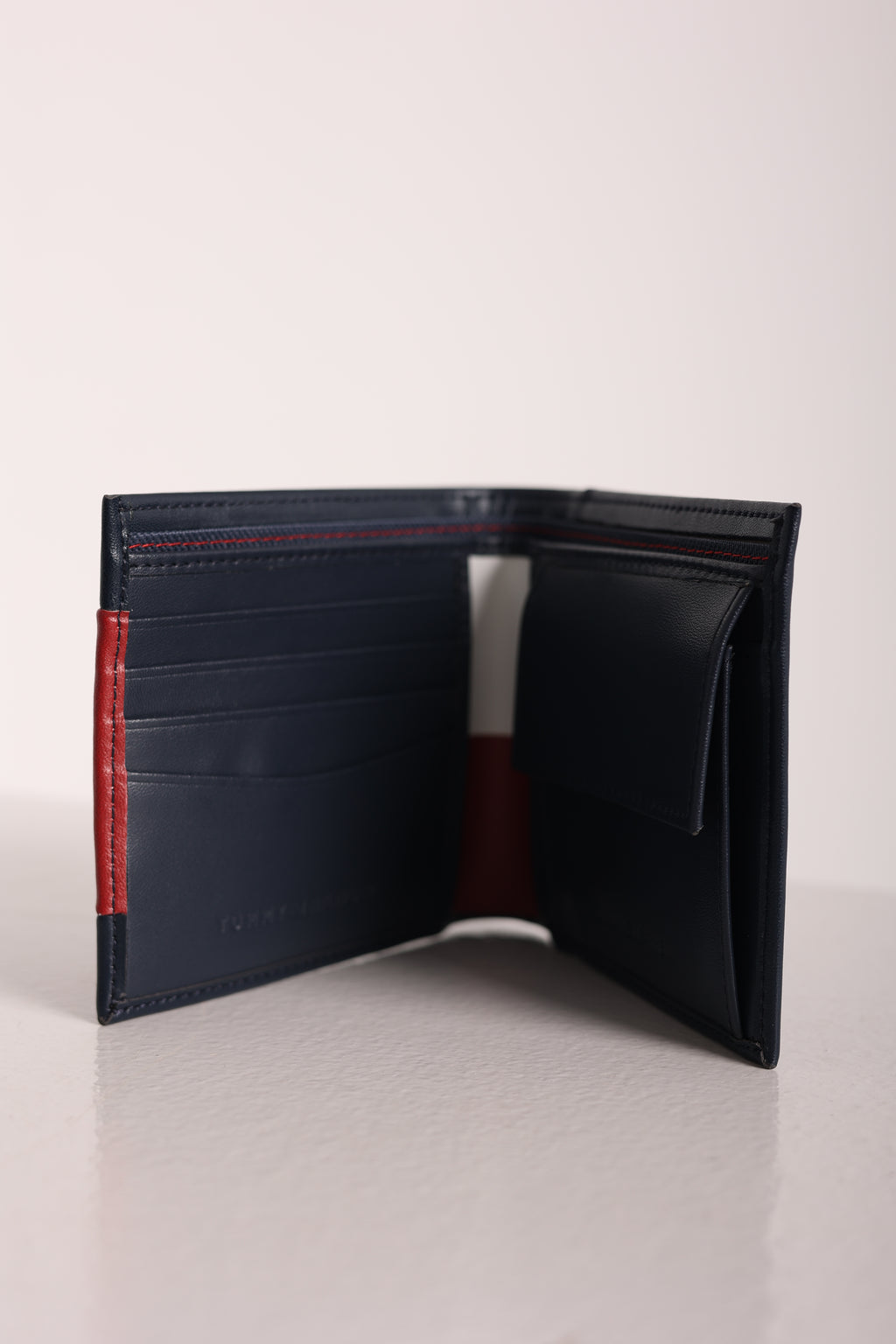 Tommy Hilfiger Leather Wallet