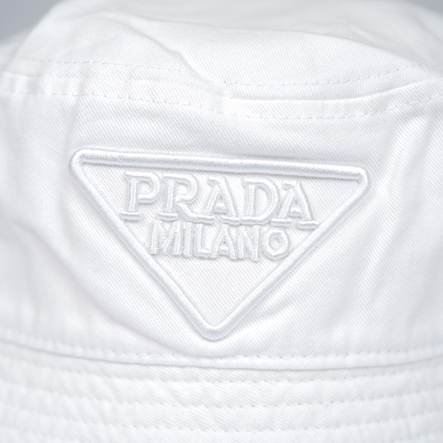 Bucket ‏Hat Prada  ( white )